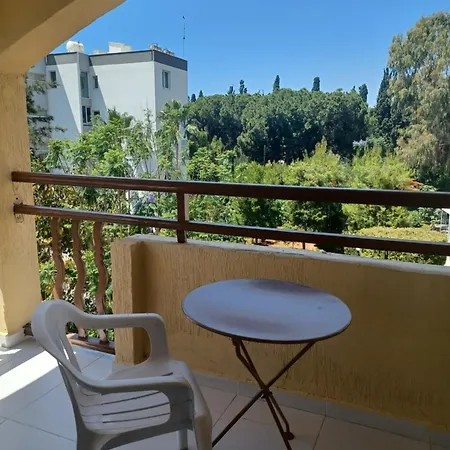 Appartement Terpsichore Apts *
