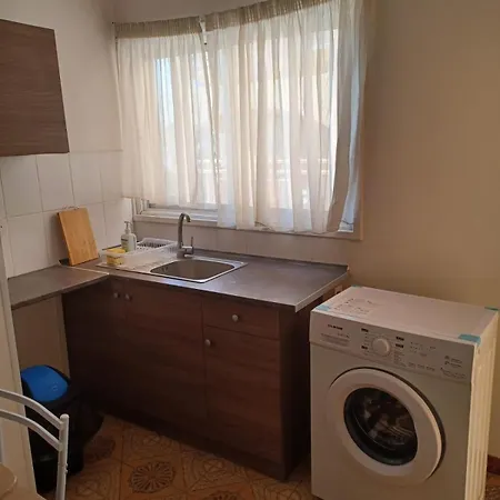 Terpsichore Apts דירה *