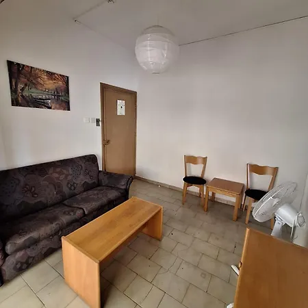 דירה Terpsichore Apts *