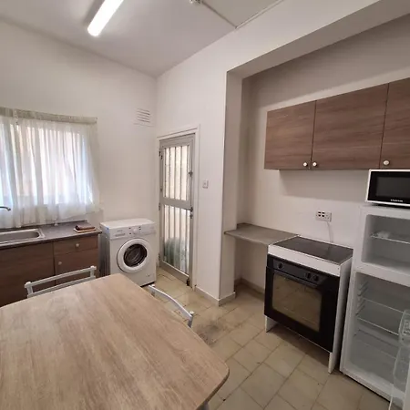Terpsichore Apts Appartamento Limisso